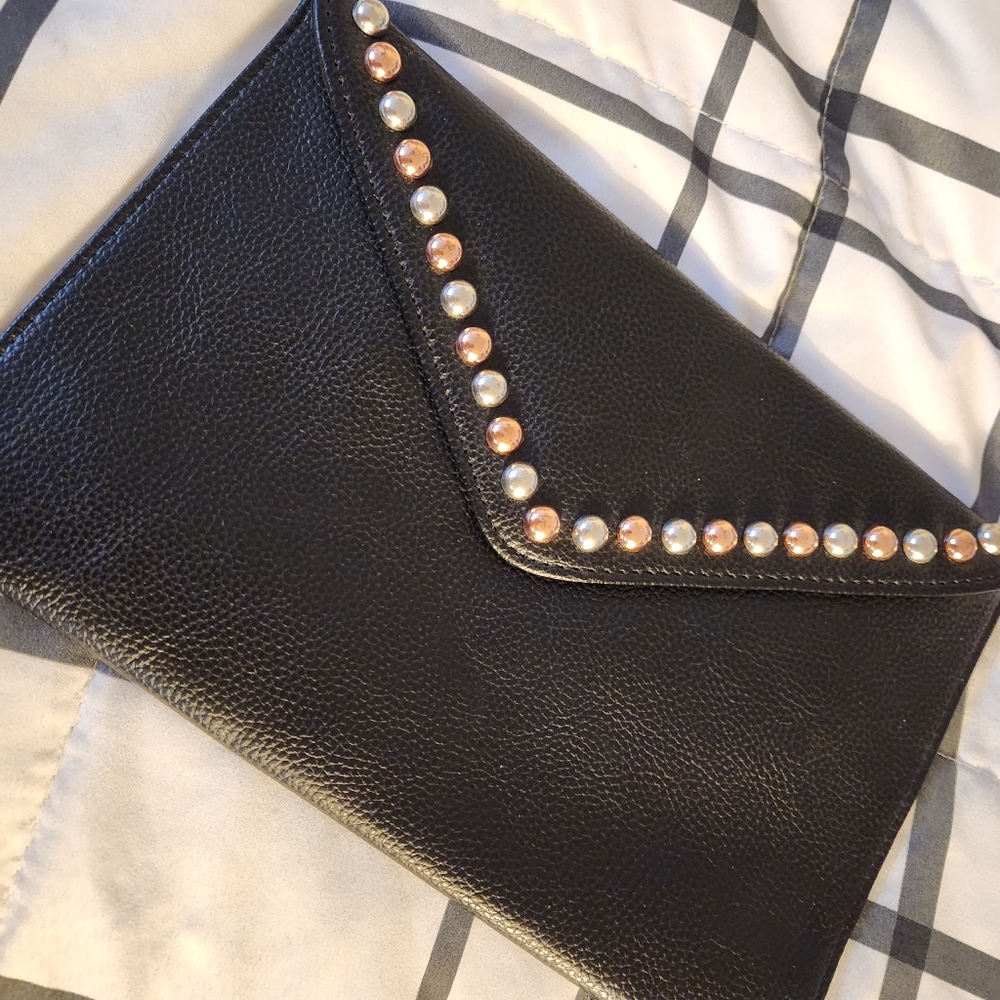 Hand bag, bellow the belt